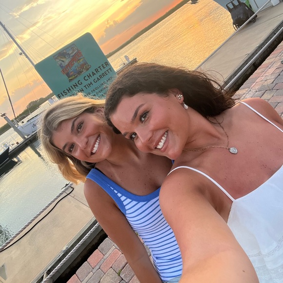 Meet your Posher, Madelyn - Picture 1 of 1